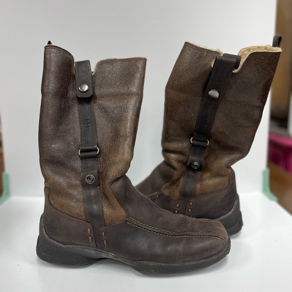 Ecco Women’s Brown Leather Boots - Picture 1 of 2
